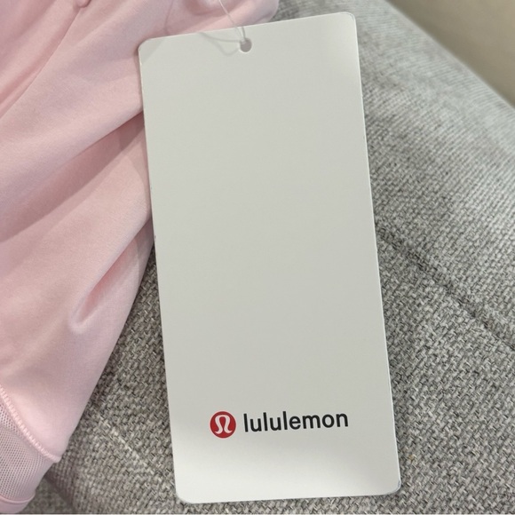 NWT Lululemon Hotty Hot Low Rise Shorts 2.5" Size 12 In Strawberry Milkshake - Picture 5 of 7
